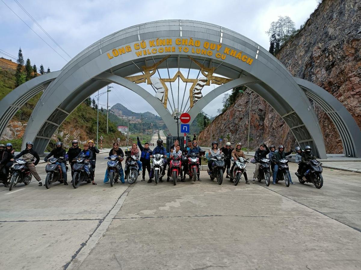 HA GIANG Safari Hostel&Group tours Extérieur photo