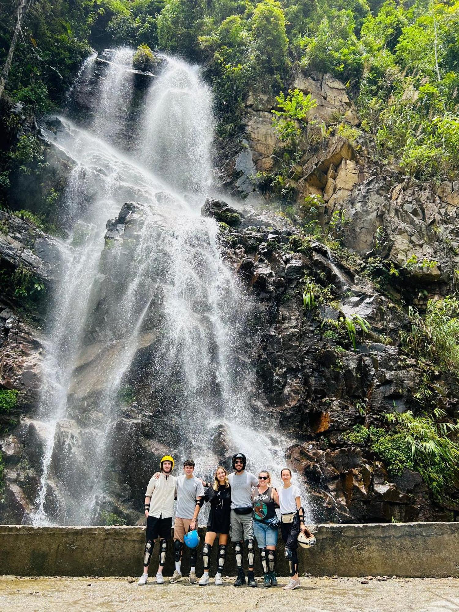 HA GIANG Safari Hostel&Group tours Extérieur photo