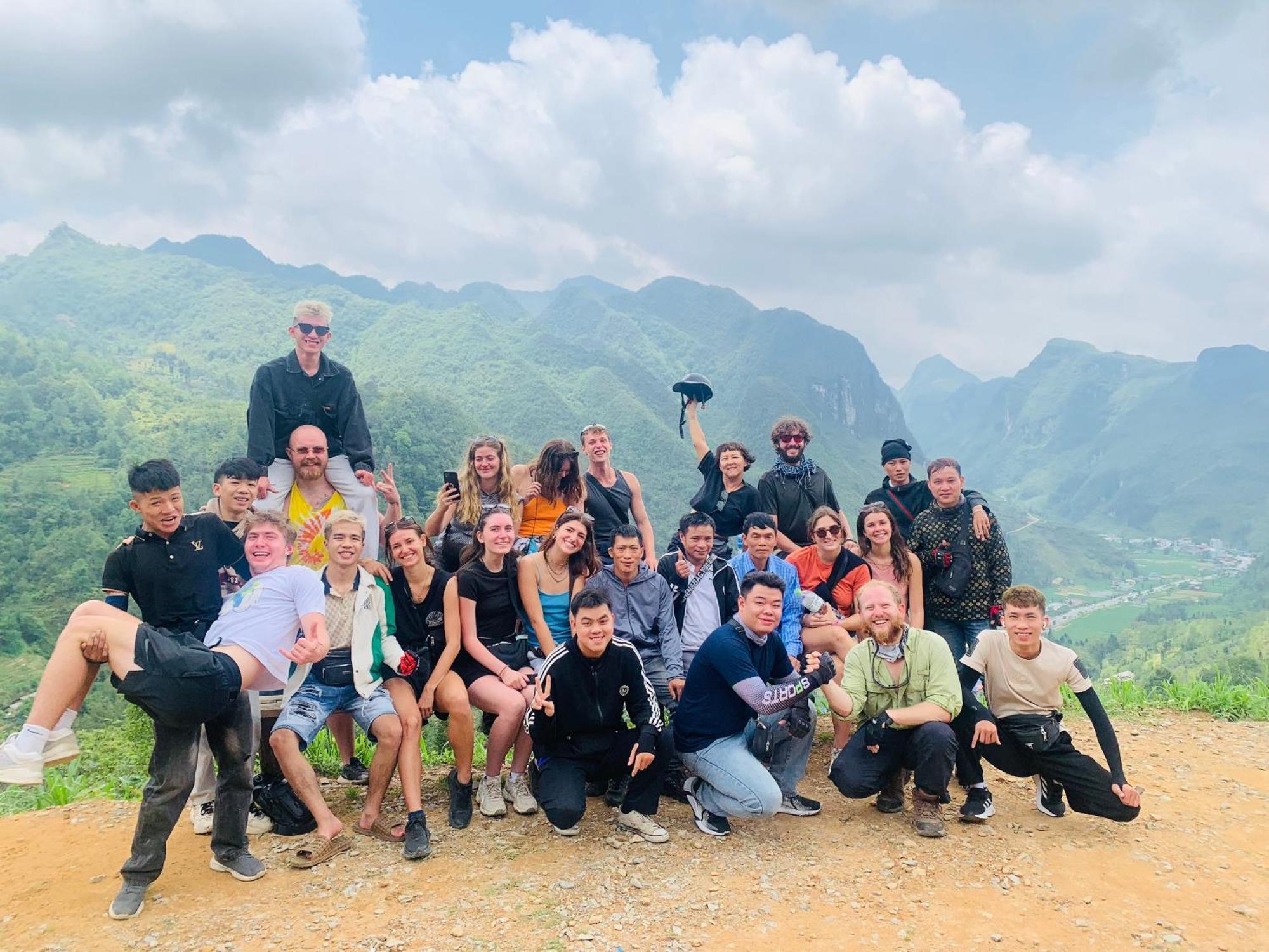 HA GIANG Safari Hostel&Group tours Extérieur photo